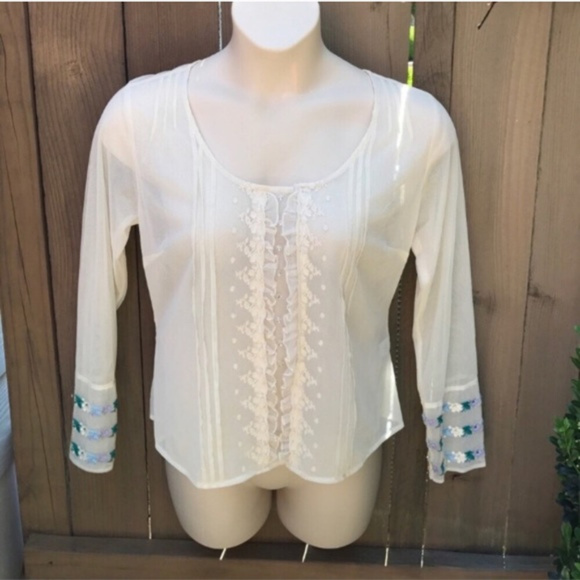 J. Jill Tops - J. Jill nylon floral sleeve top size M beige